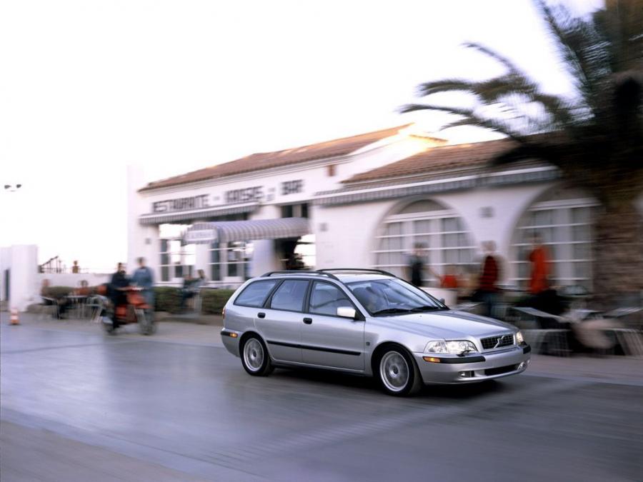  Volvo V40 2002 года  (фото 5 из 7)